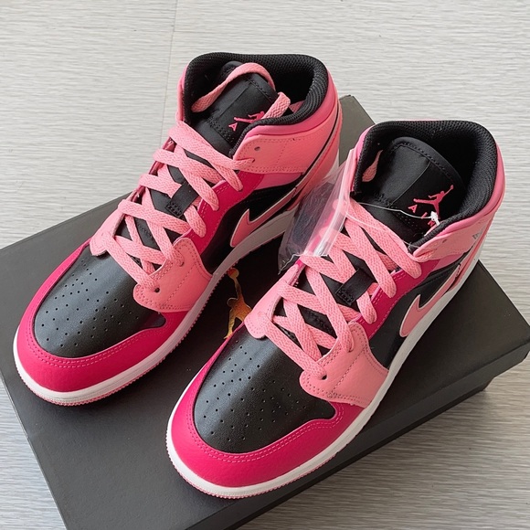 Nike Air Jordan 1 Mid 💞Coral Chalk💖 - Picture 4 of 4
